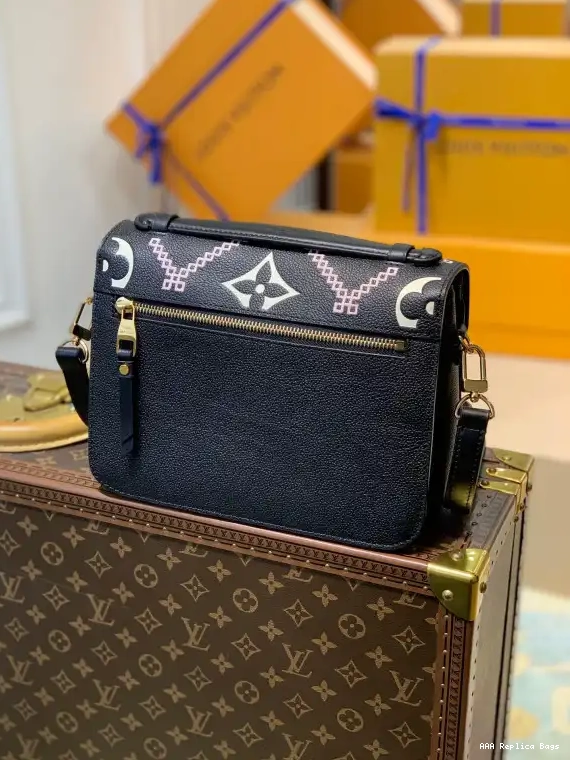Aaa replica bags MÉTIS VUITTON LOUIS POCHETTE 0518
